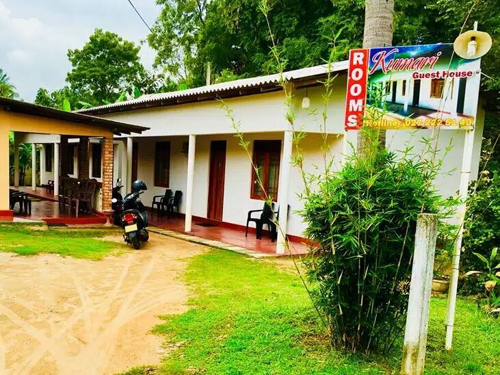 Kumari Guest House ポロンナルワ エクステリア 写真