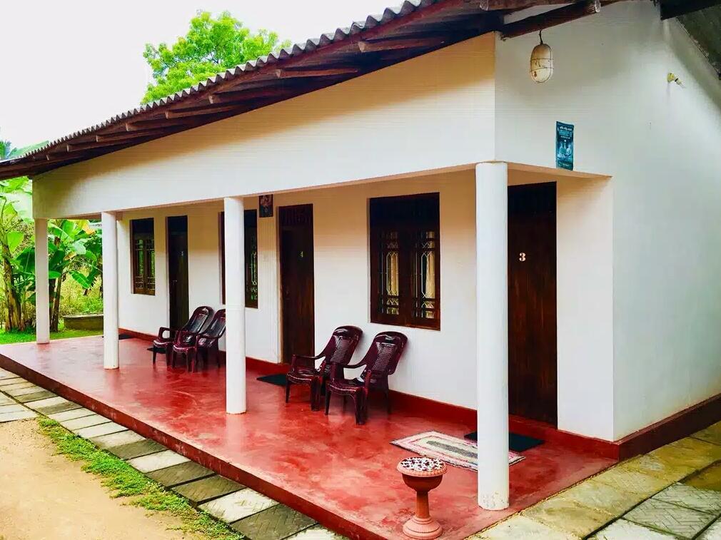 Kumari Guest House ポロンナルワ エクステリア 写真