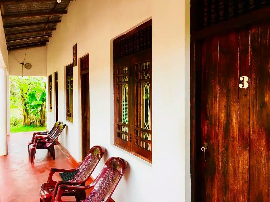Kumari Guest House ポロンナルワ エクステリア 写真