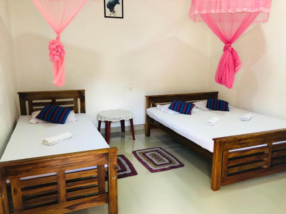 Kumari Guest House ポロンナルワ エクステリア 写真
